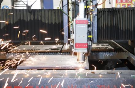 與傳統(tǒng)的切割工藝相比，激光切割工藝更具優(yōu)勢